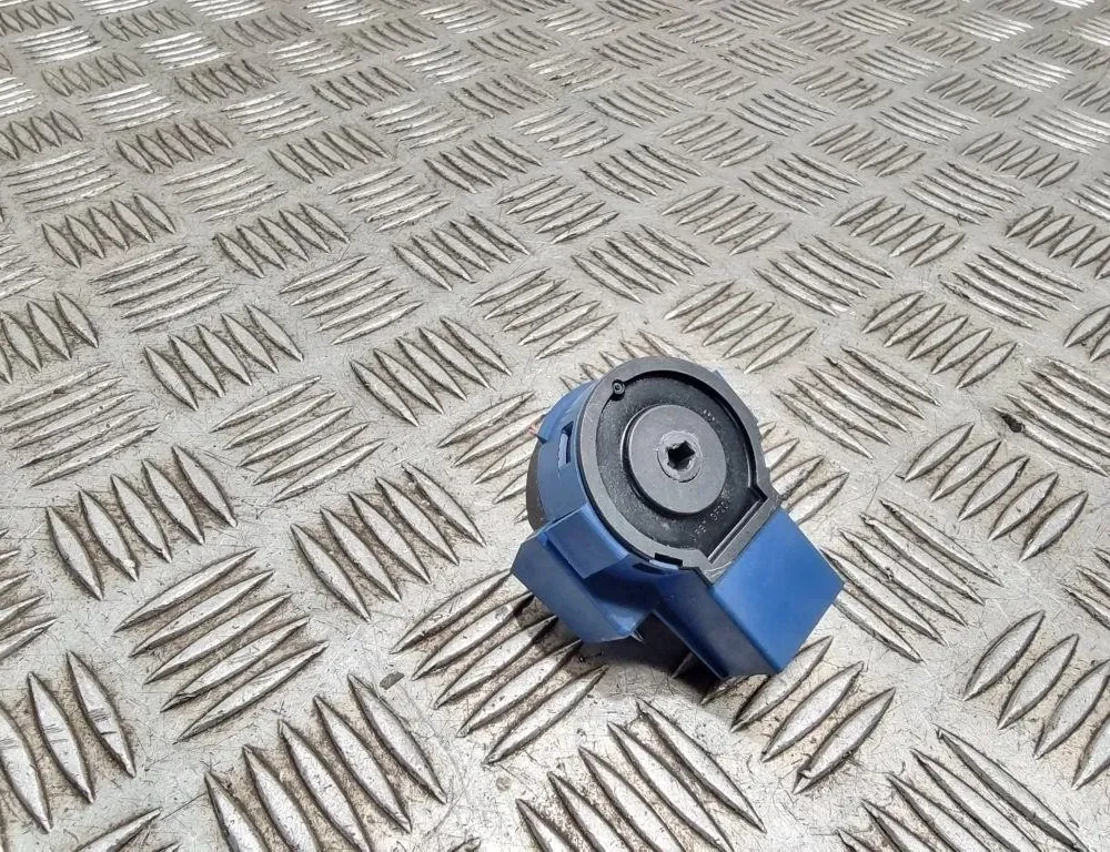 FORD C-Max 1 generation (2003-2010) Aizdedzes atslēga 3M5AR3677AB,1S7T11572AD 33386514