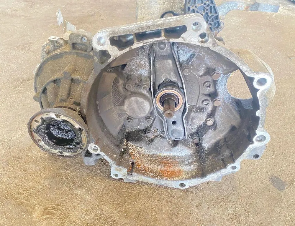 VOLKSWAGEN Golf 5 generation (2003-2009) Gearbox 33503072