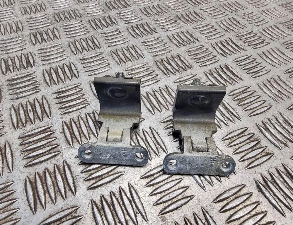 VOLKSWAGEN Golf 5 generation (2003-2009) Right Side Bootlid Hinge 33503502