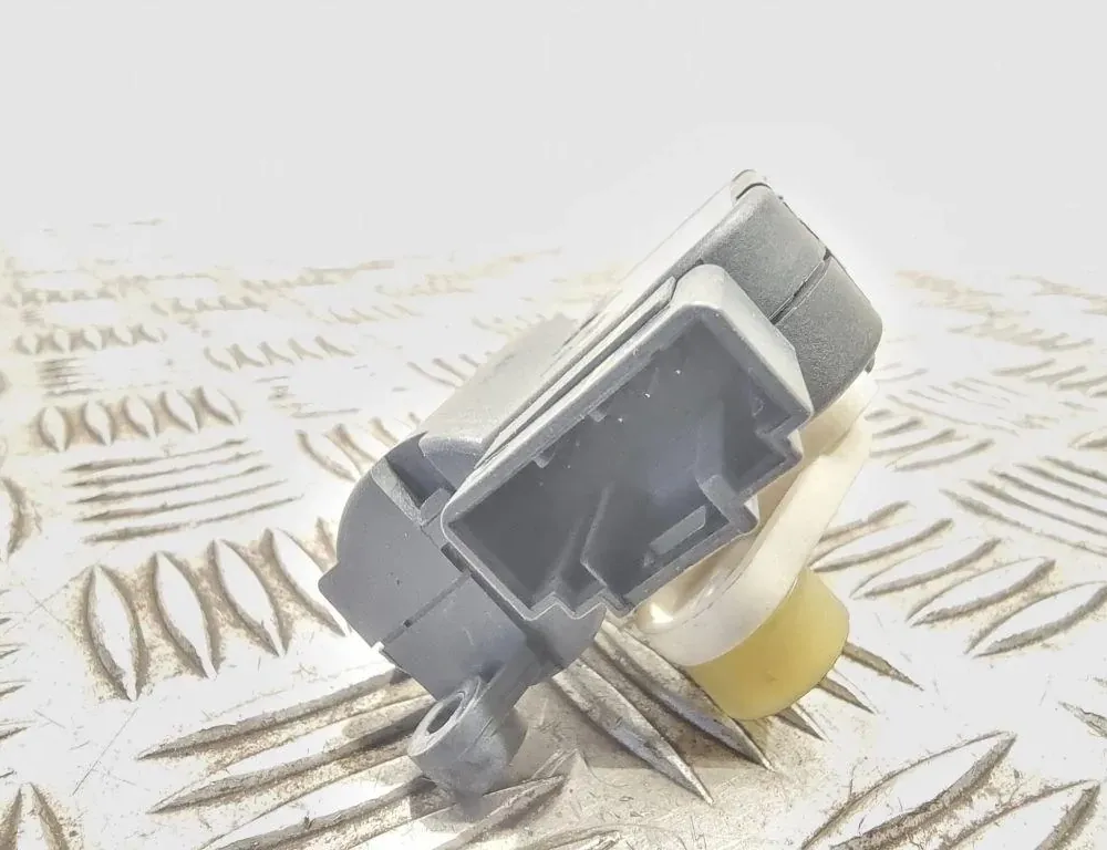 VOLKSWAGEN Golf 5 generation (2003-2009) Клапаны управления внутренним подогревом 1K1907511C 33503661