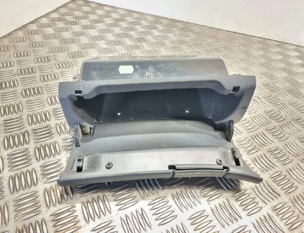 SKODA Roomster 5J  (2010-2015) Cimdu nodalījums 5J1857096A 33520065