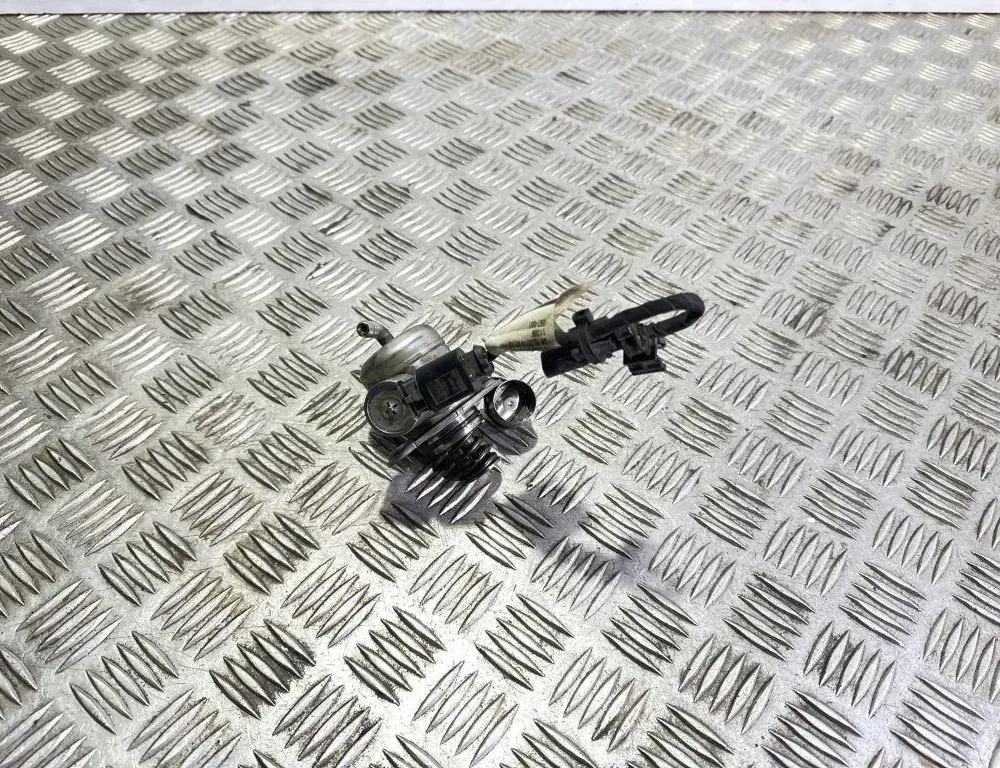 VOLKSWAGEN Golf 8 generation (2019-2023) Топливный насос 04E127025B,02611520 33531668