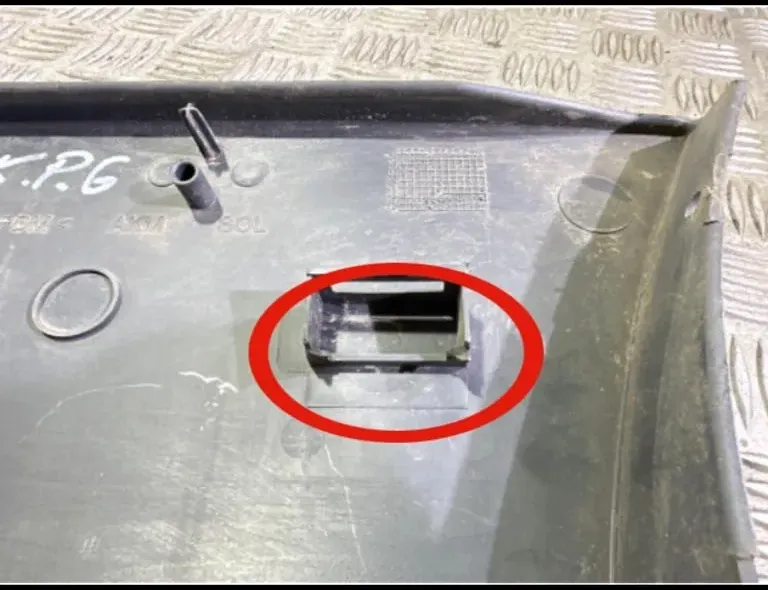 FORD Transit 3 generation (2000-2013) Aizmugurējā bampera kreisās puses stūris 33534176