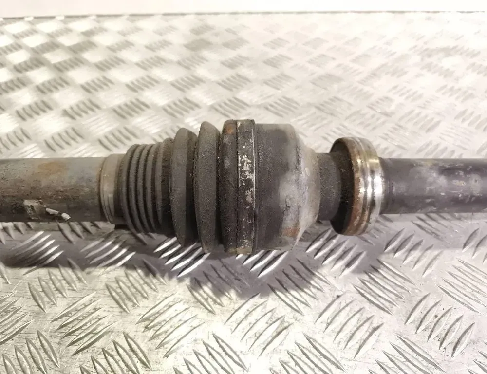 VOLVO XC60 Priekšējā labā pusass 33538208