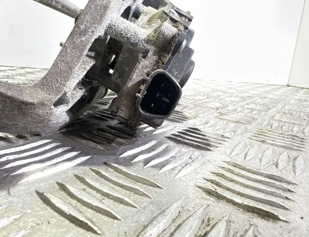 TOYOTA Yaris 2 generation (2005-2012) Priekšējā stikla tīrītāja mehānisms 8511052310 33538505