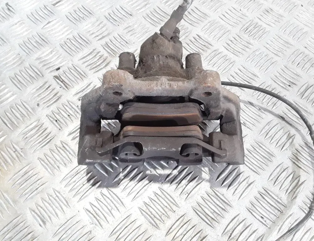 MERCEDES-BENZ M-Class W164 (2005-2011) Aizmugurējais labais bremžu suports 33543716