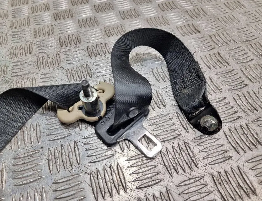 NISSAN Note 1 generation (2005-2014) Ремень безопасности задний правый C7177 33550112