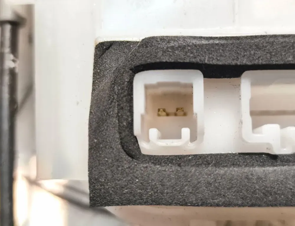 SUBARU Forester SH (2007-2013) Замок двери передний правый 33553092