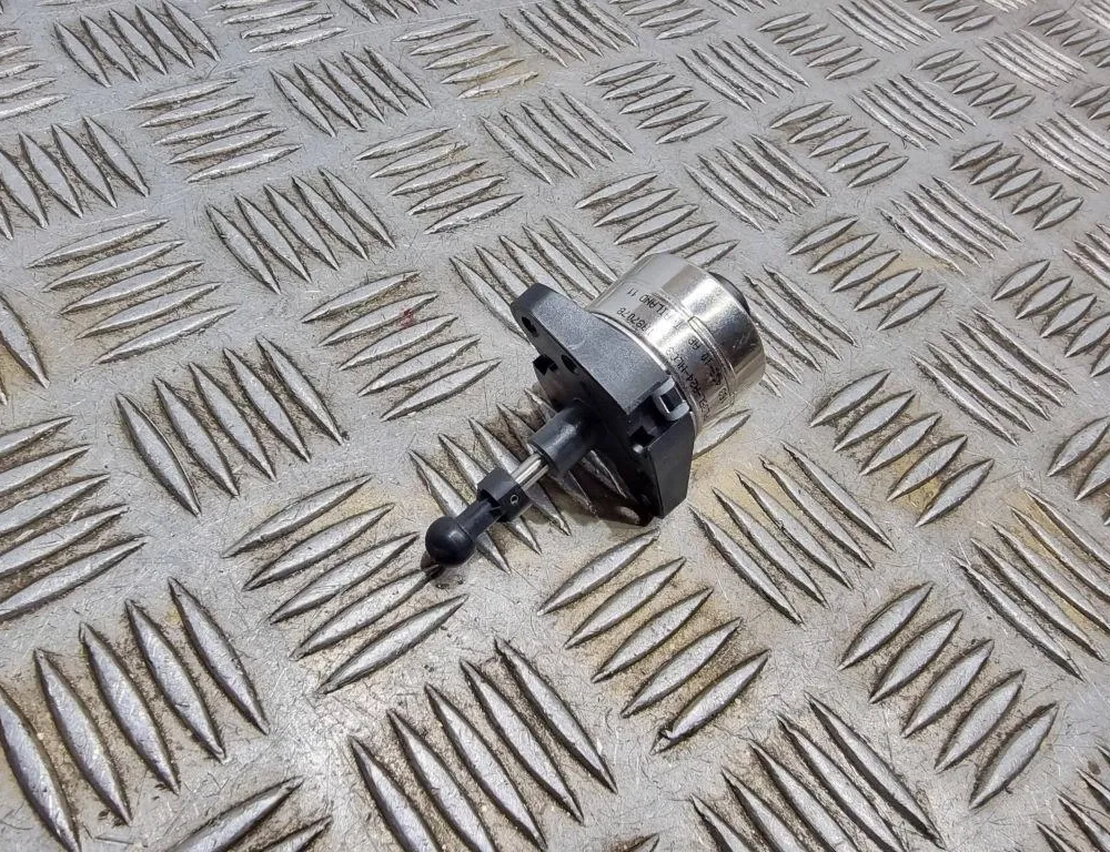 AUDI A6 C6/4F (2004-2011) Front light cover 21738301 33557176