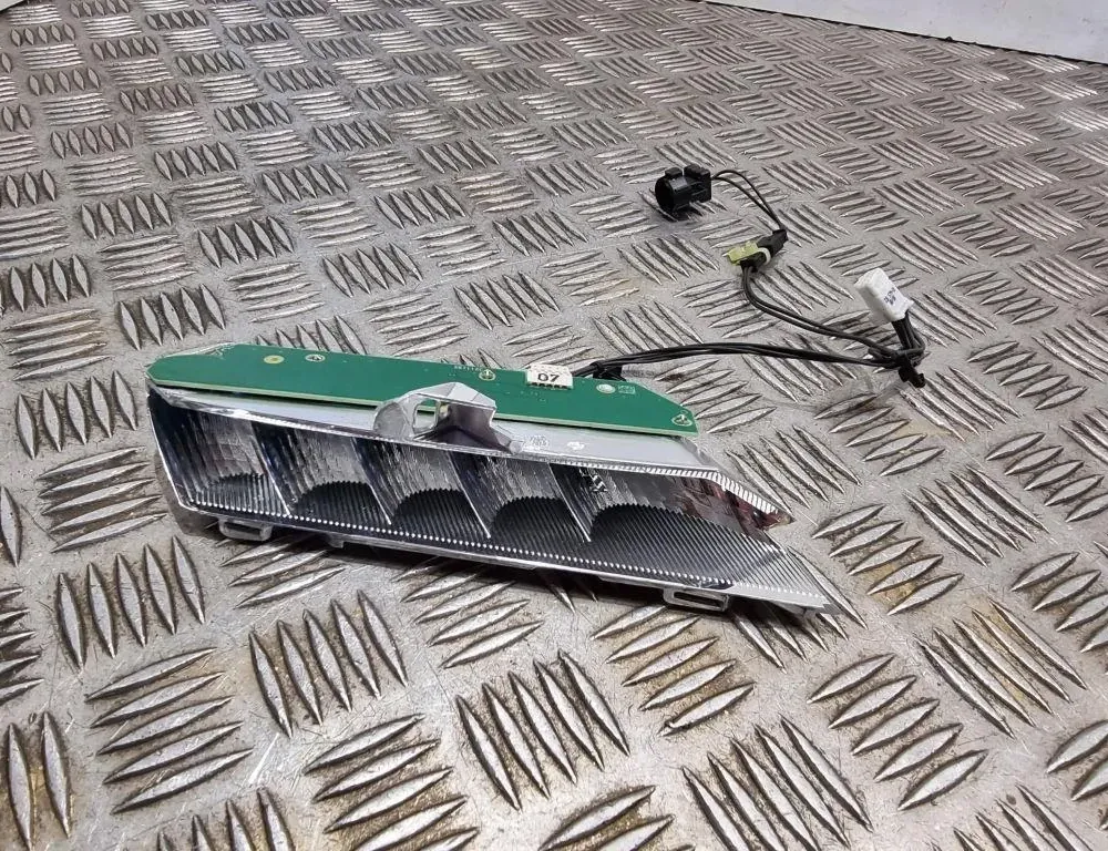 AUDI A6 C6/4F (2004-2011) Front light cover 21738301 33557176