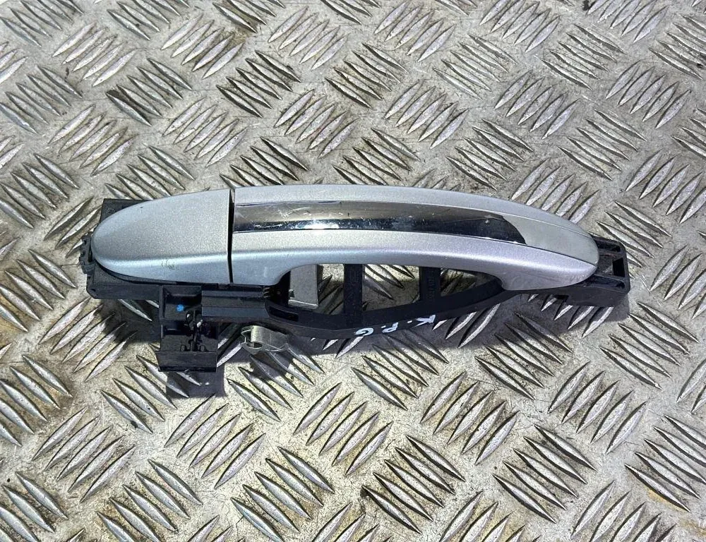 FORD Mondeo 4 generation (2007-2015) Aizmugurējo kreiso durvju ārējais rokturis 6M21U266B22A 33558519