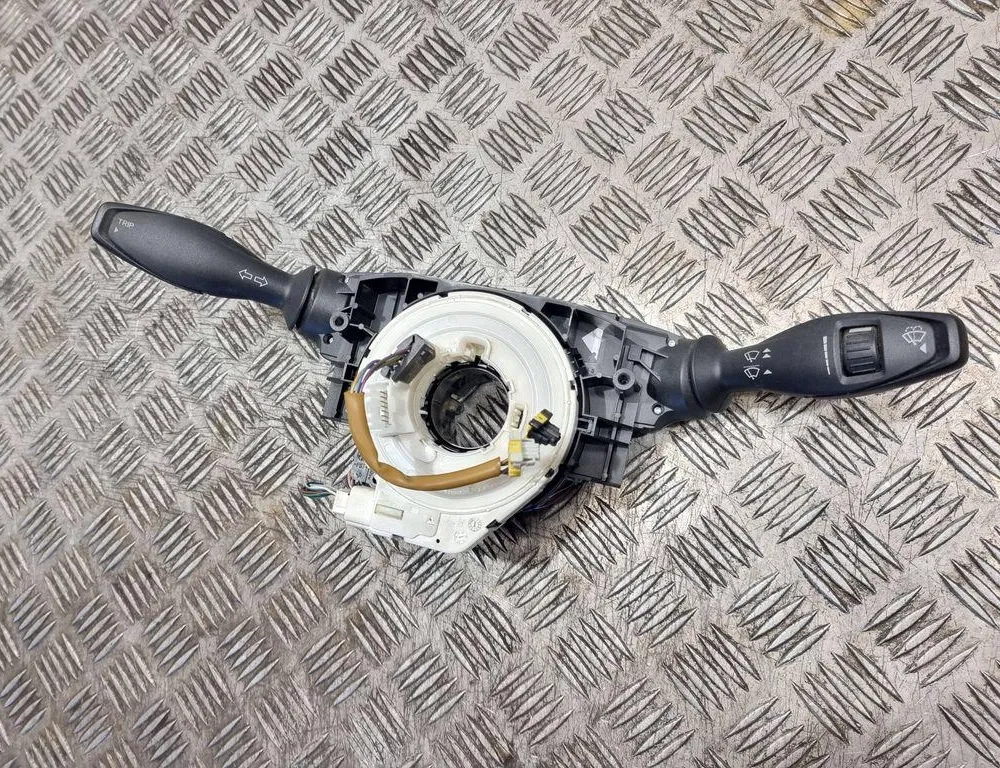 FORD Fiesta 7 generation (2017-2024) Подрулевой переключатель 8A6T13335BC 33562237