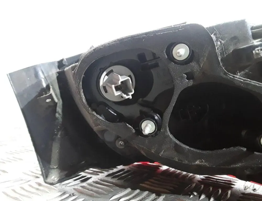 MAZDA 6 GJ (2012-2024) Aizmugurējais labais lukturis GHP951150 33566202