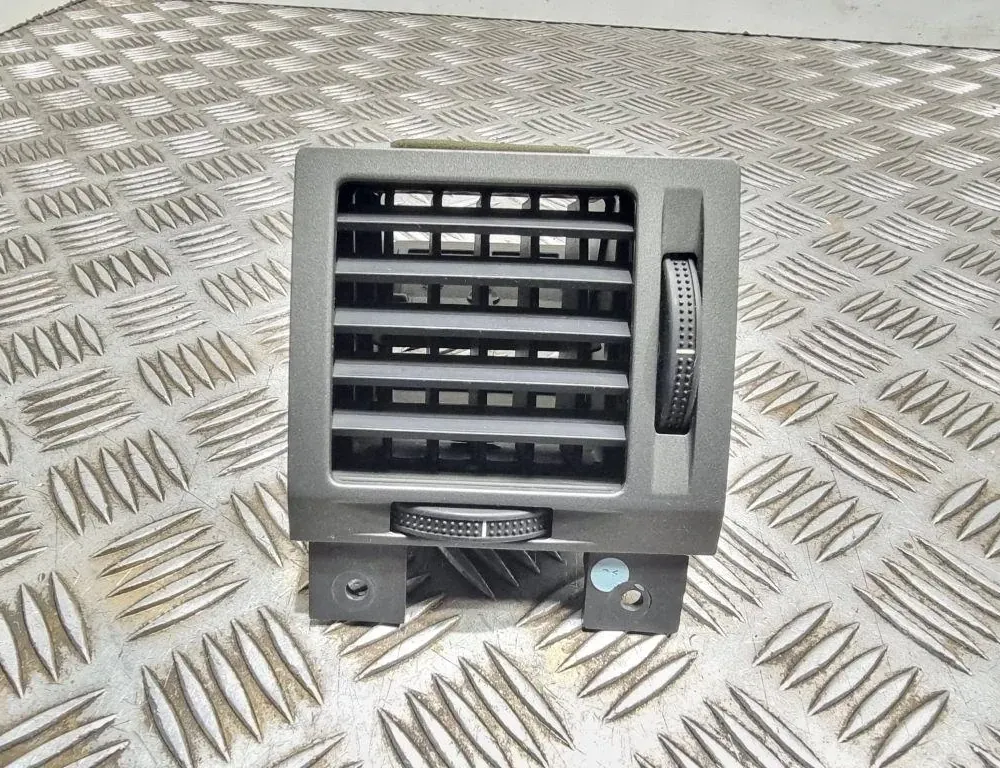 OPEL Vectra C (2002-2005) Вентиляционные отверстия в приборной панели 230635620 33567783