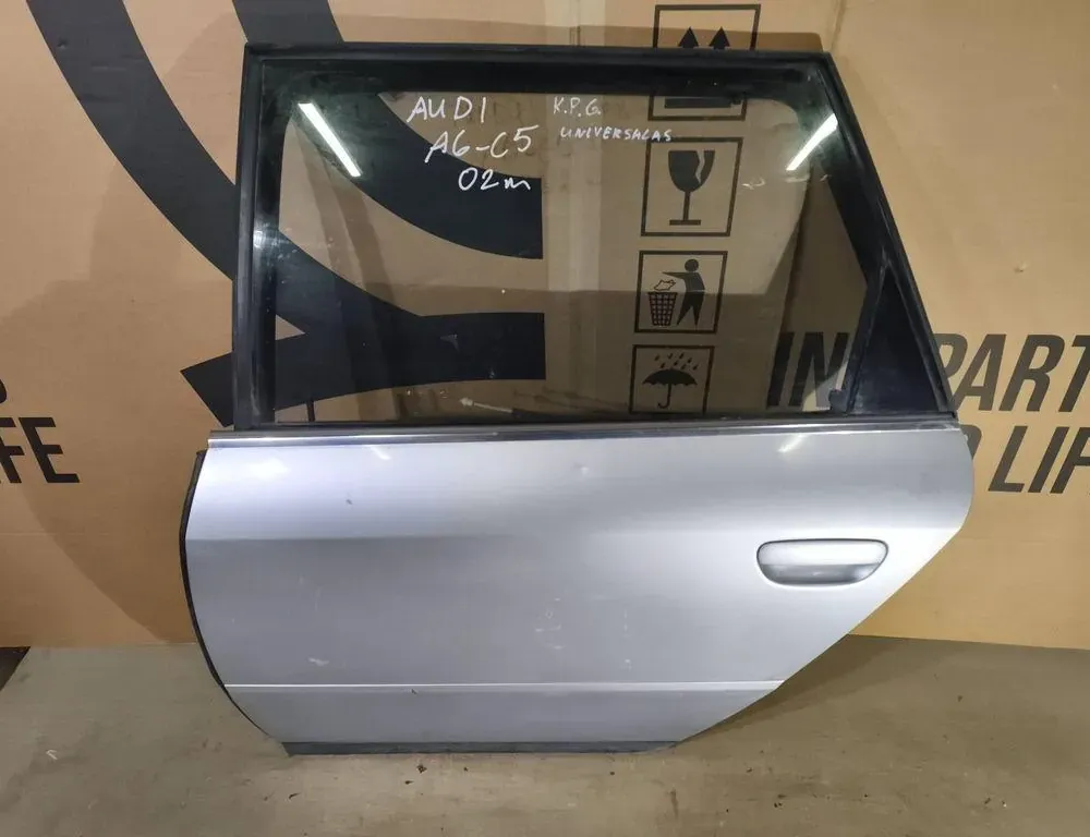 AUDI A6 C6/4F (2004-2011) Rear Left Door 33569172