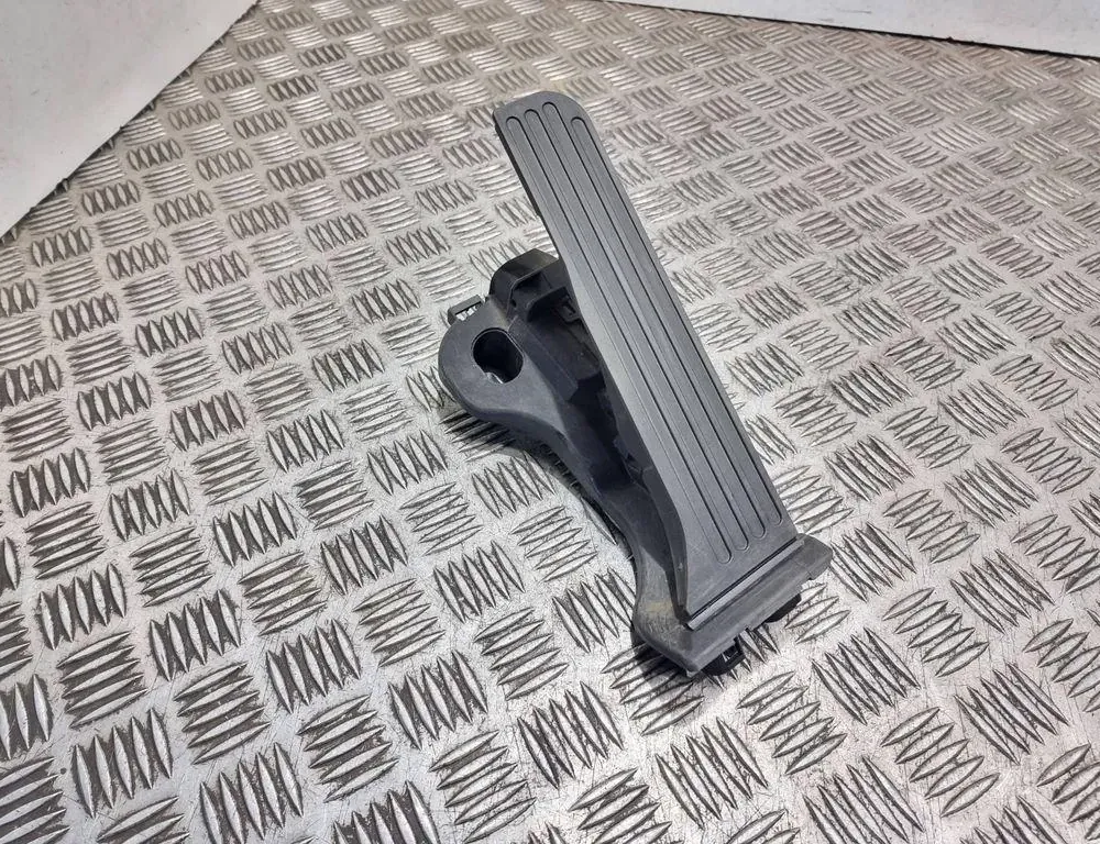 SKODA Octavia 2 generation (2004-2013) Throttle Pedal 1K1721503P 33570116