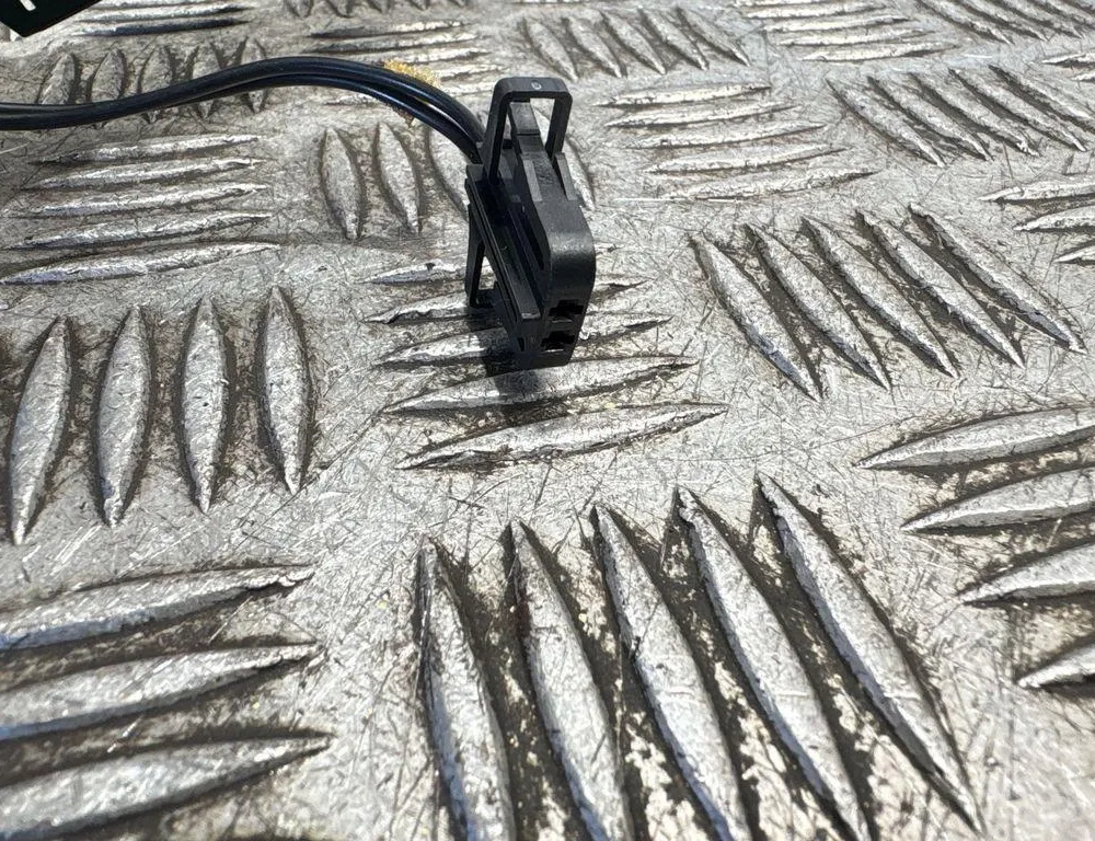 SKODA Octavia 2 generation (2004-2013)  Правая задняя внутренняя ручка открытия 1z0837248 33571035