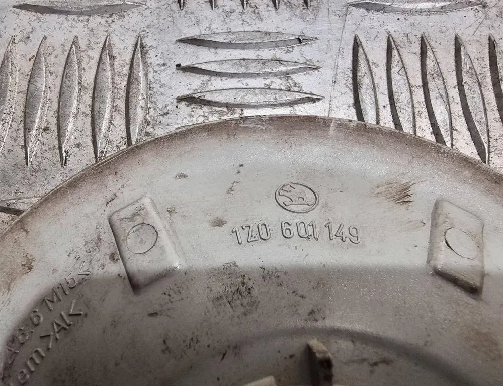 SKODA Octavia 2 generation (2004-2013) Wheel Covers 1Z0601149 33571090