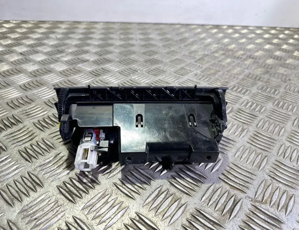 VOLKSWAGEN Passat B7 (2010-2015) Пепельница 3C0863284K 33580626