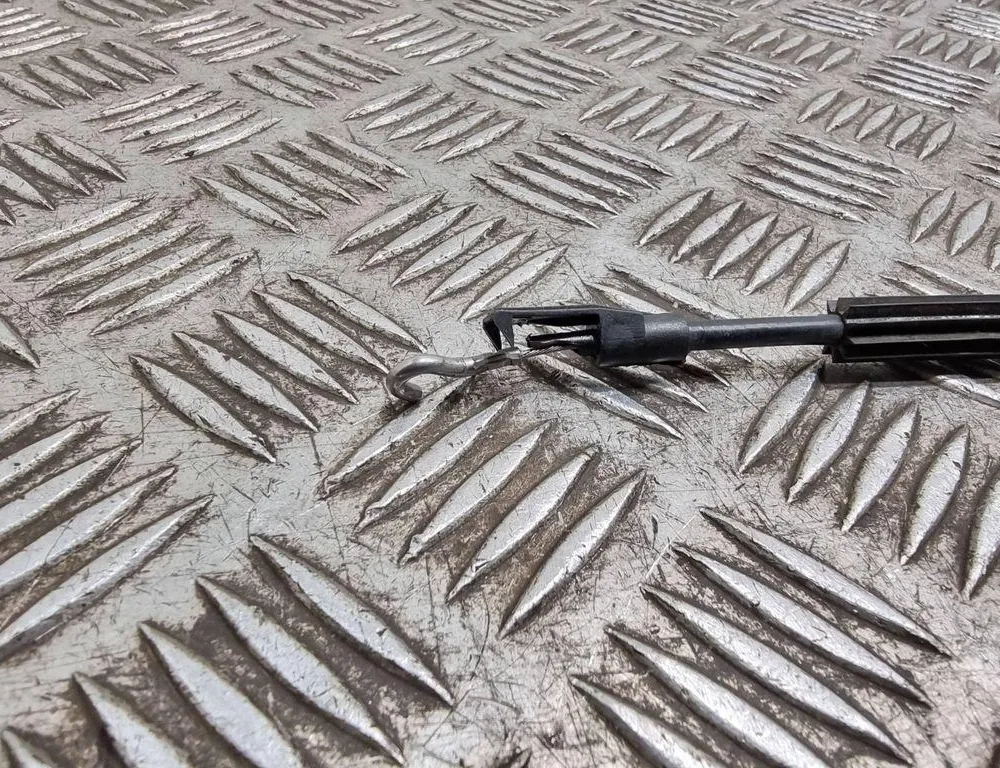 SEAT Altea 1 generation (2004-2013) Aizmugurējā labā durvju slēdzene 1P0839016A 33609133