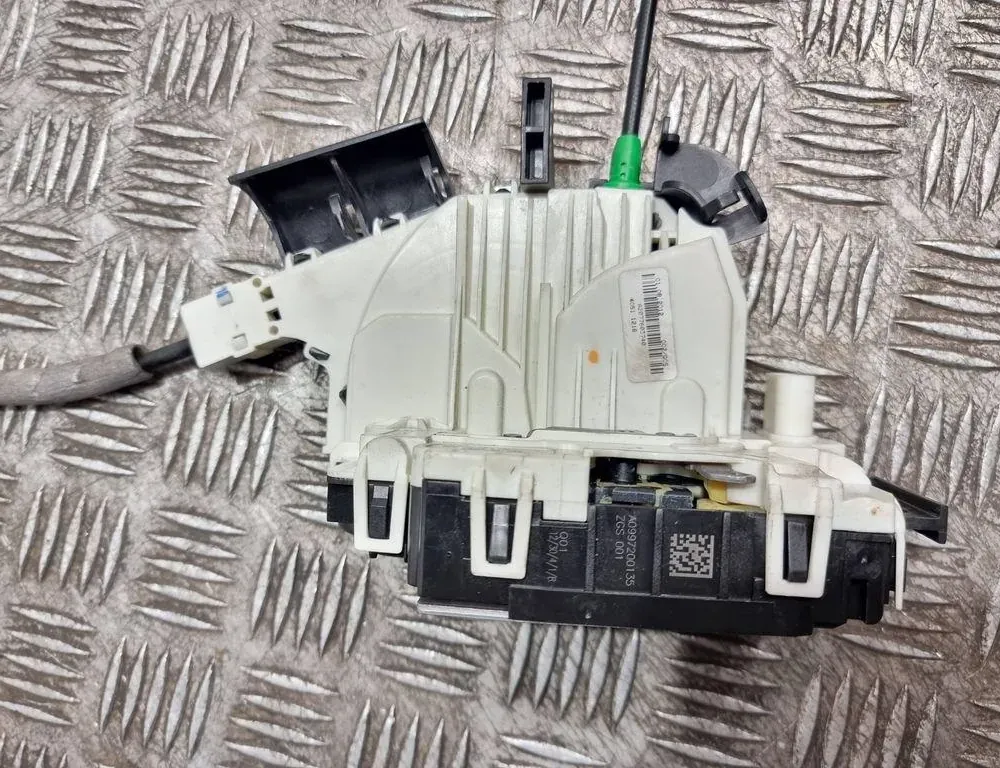 MERCEDES-BENZ E-Class W212/S212/C207/A207 (2009-2016) Замок передней левой двери A2077603740,40511216 33691780