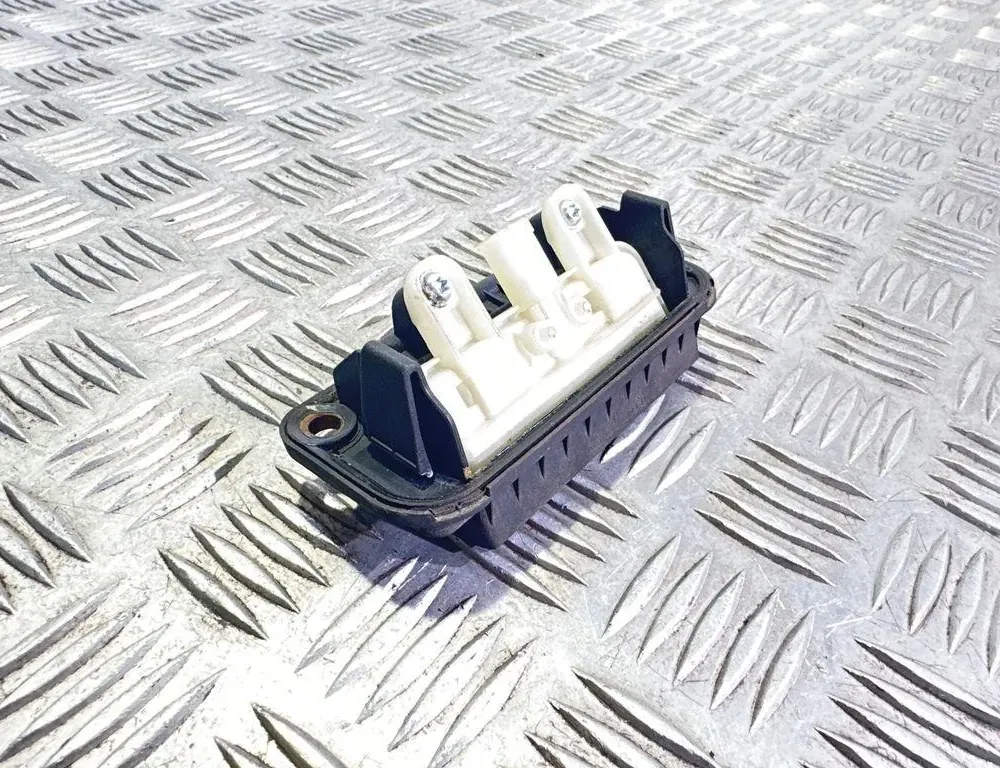 MERCEDES-BENZ C-Class W204/S204/C204 (2004-2015) Рукоятка задней двери A2047500293 33725559