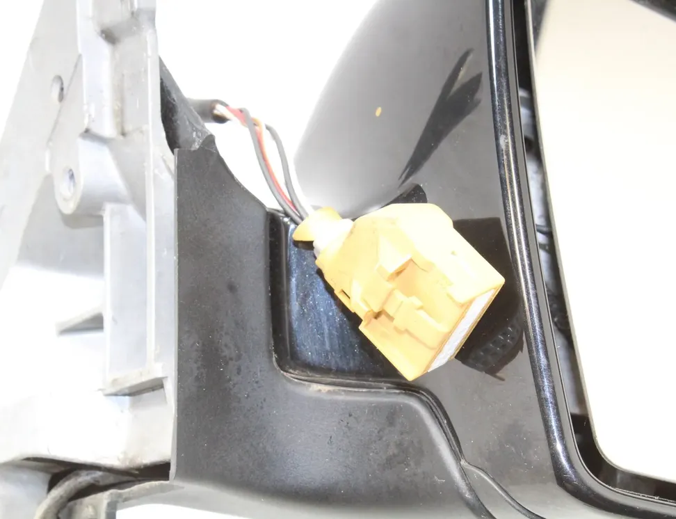 AUDI A4 B7/8E (2004-2008) Right Side Wing Mirror 5Pin 15465741