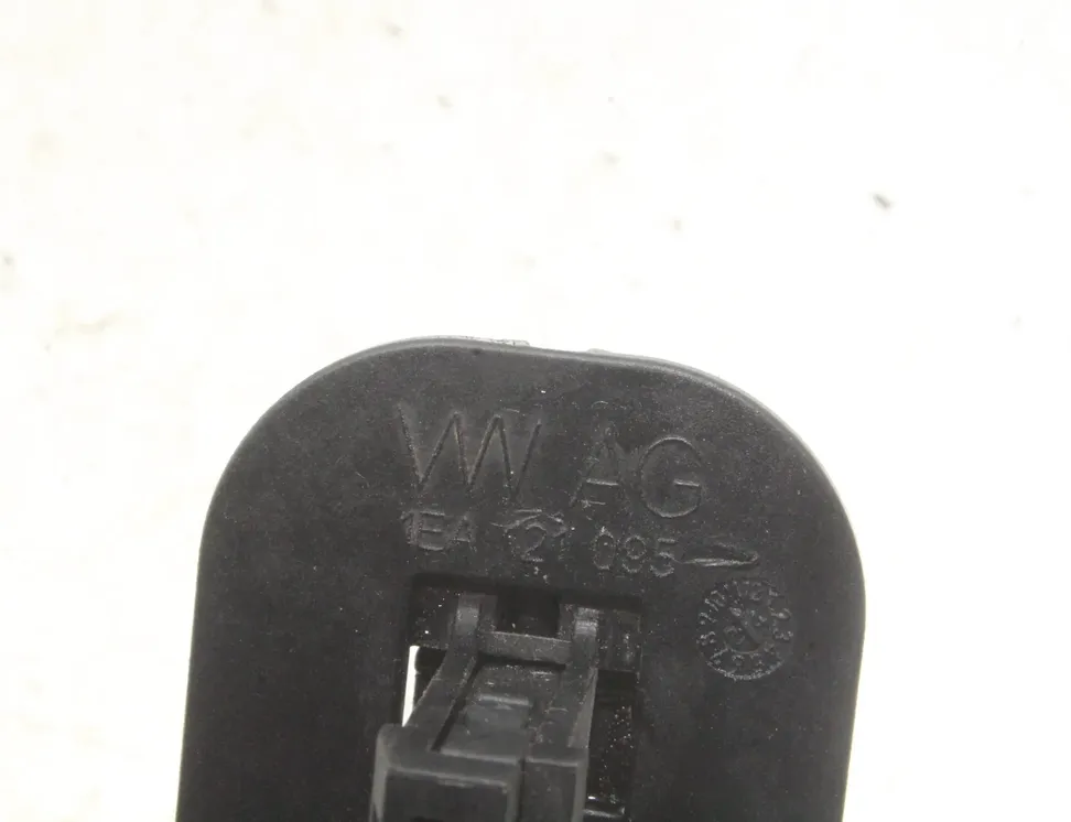 VOLKSWAGEN ID.4 1 generation (2020-2023) Radiatoru kronšteini 1EA121095 33480928