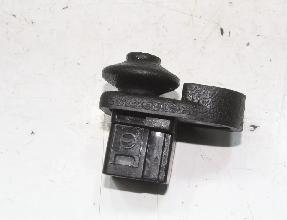 NISSAN Juke YF15 (2010-2020) Durvju kontaktu savienotājs 33523158