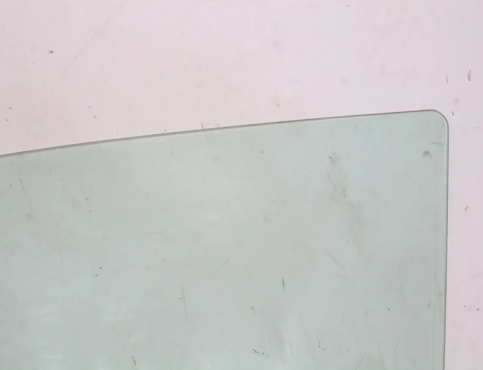 NISSAN Juke YF15 (2010-2020) Стекло передней левой двери 33524767