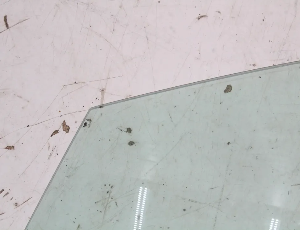 TOYOTA Yaris 4 generation (2020-2023) Стекло передней левой двери 33556029