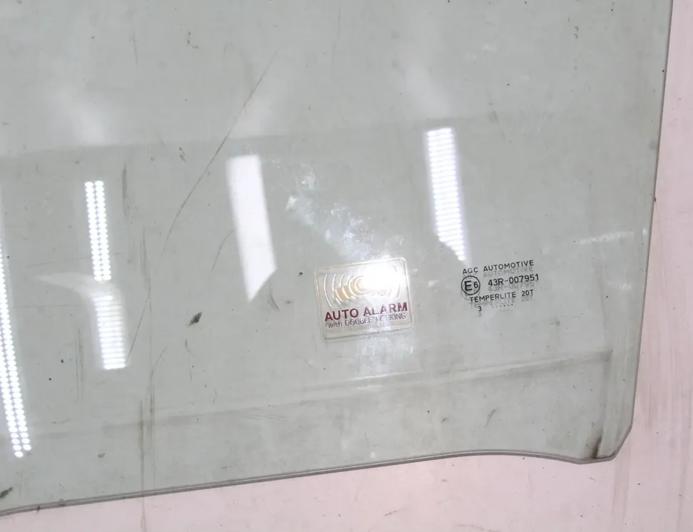 TOYOTA Yaris 4 generation (2020-2023) Стекло передней левой двери 33556029