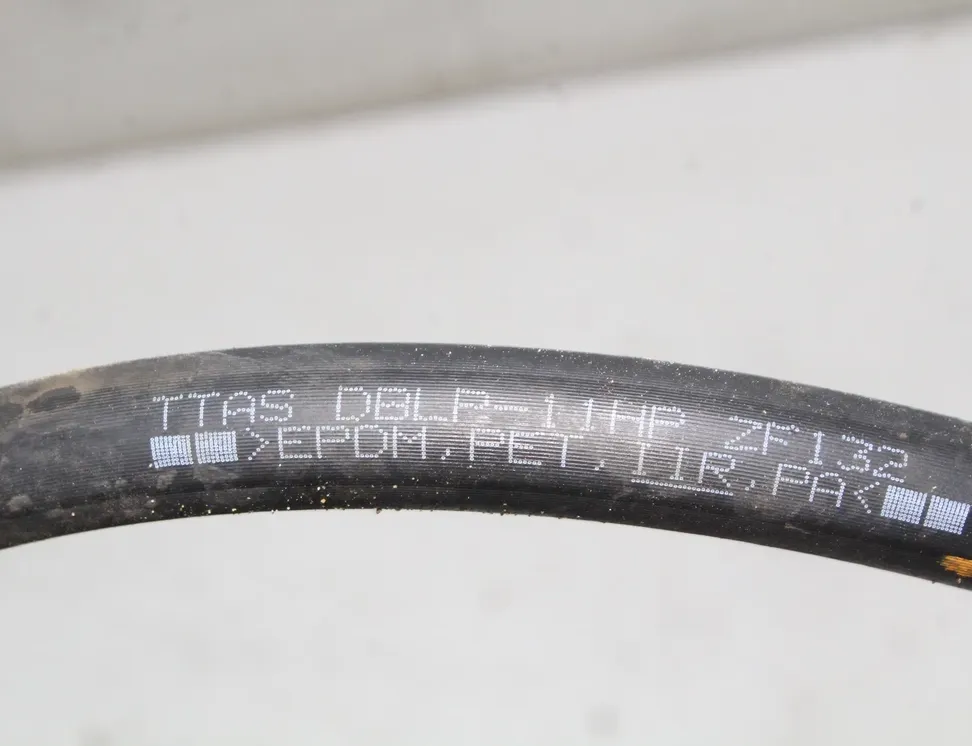 TOYOTA Yaris 4 generation (2020-2023) Трубки кондиционера 33556113