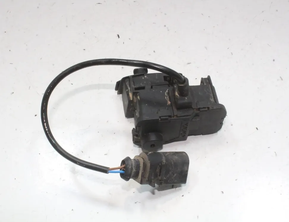 SKODA Octavia 4 generation (A8) (2019-2023) Fuel Tank Cover Lock 5H0810773 33559011