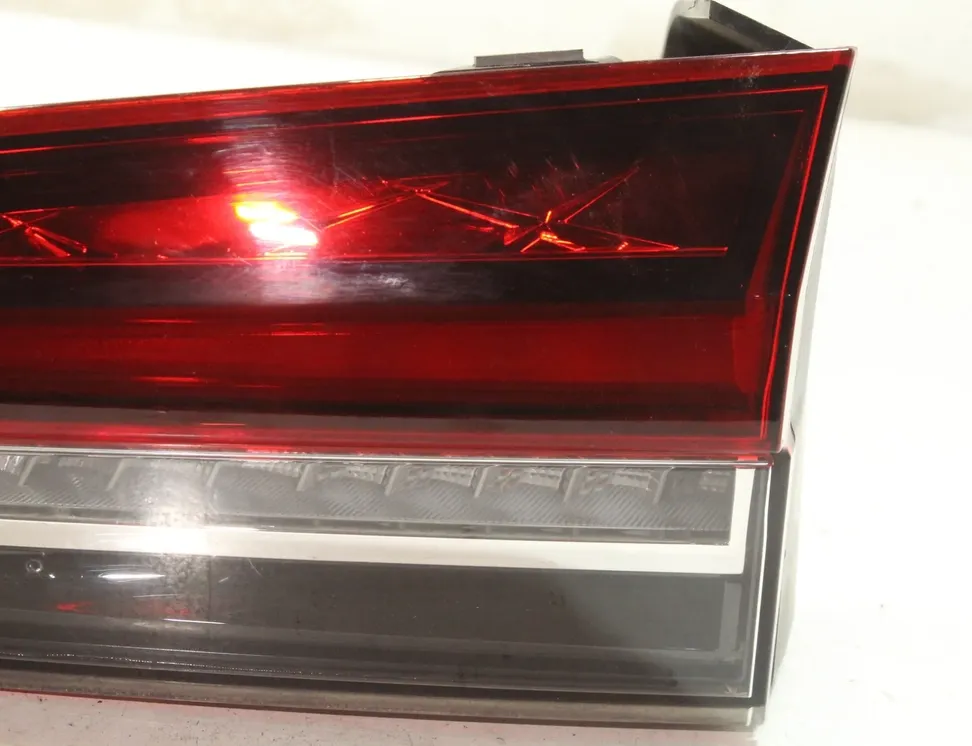 SKODA Octavia 4 generation (A8) (2019-2023) Right Side Tailgate Taillight 5E7945308B 33559158