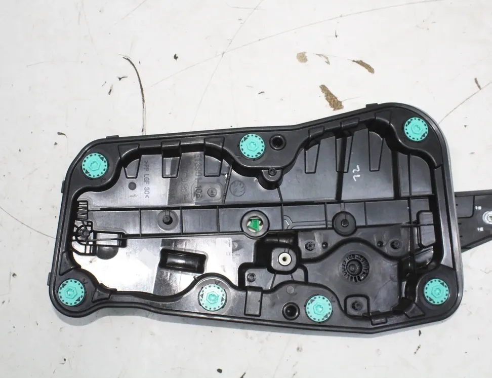 SKODA Octavia 4 generation (A8) (2019-2023) Стеклоподъемник задней левой двери 5E3839655A 33560302