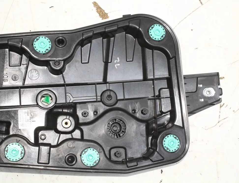 SKODA Octavia 4 generation (A8) (2019-2023) Стеклоподъемник задней левой двери 5E3839655A 33560302