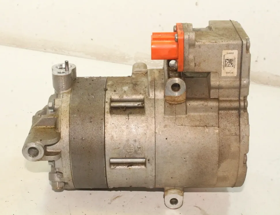 SKODA Octavia 4 generation (A8) (2019-2023) Hасос кондиционера 5QE816803M 33562724