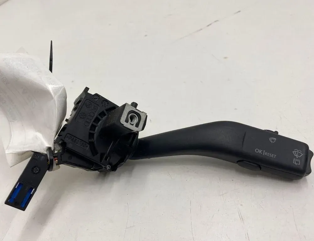 AUDI A3 8P (2003-2013) Управление стеклоочистителями 1K0953519A 33272898