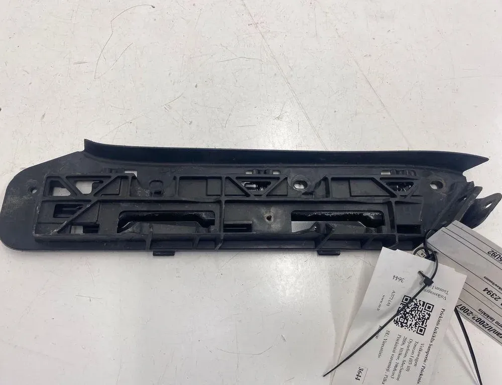 VOLKSWAGEN Touran 1 generation (2003-2015) Держатель бампера передний левый 1T0807049 33274472