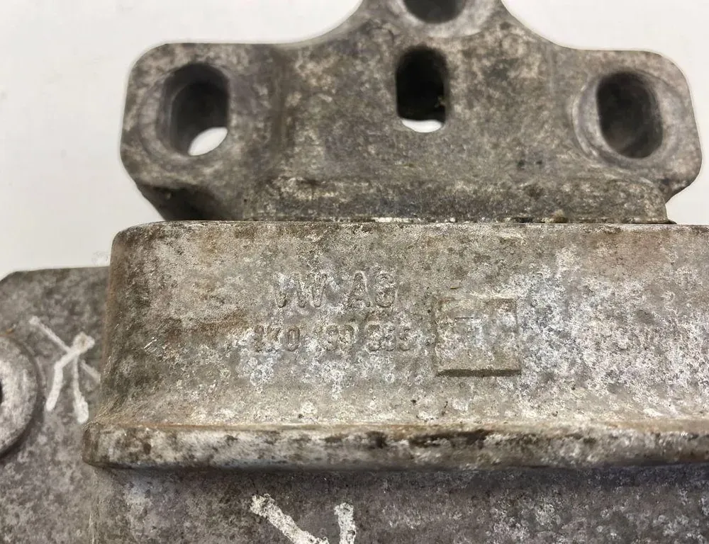 VOLKSWAGEN Touran 1 generation (2003-2015) Front engine mount 1K0199555 33274673