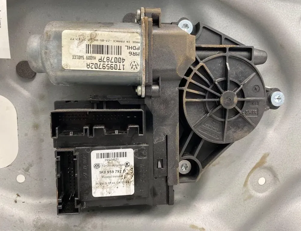 VOLKSWAGEN Touran 1 generation (2003-2015) Front Right Door Window Regulator 1T1837730AE,1K0959792D 33274787