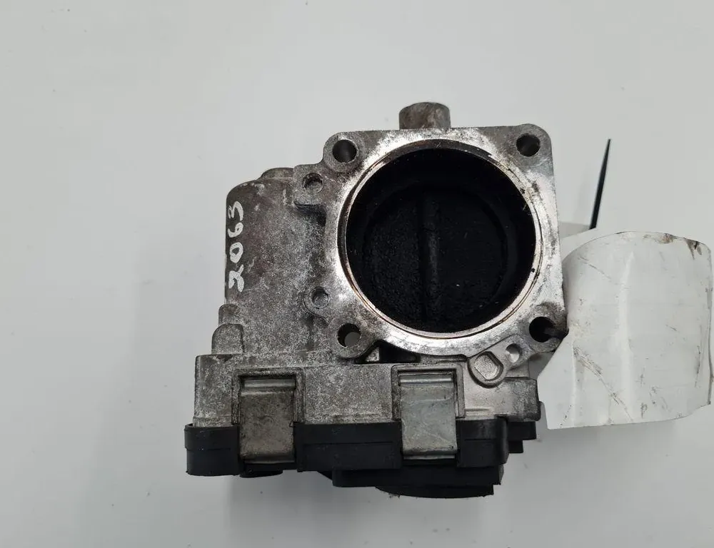 VOLKSWAGEN Passat B6 (2005-2010) Throttle Body 03G133062A 33275608