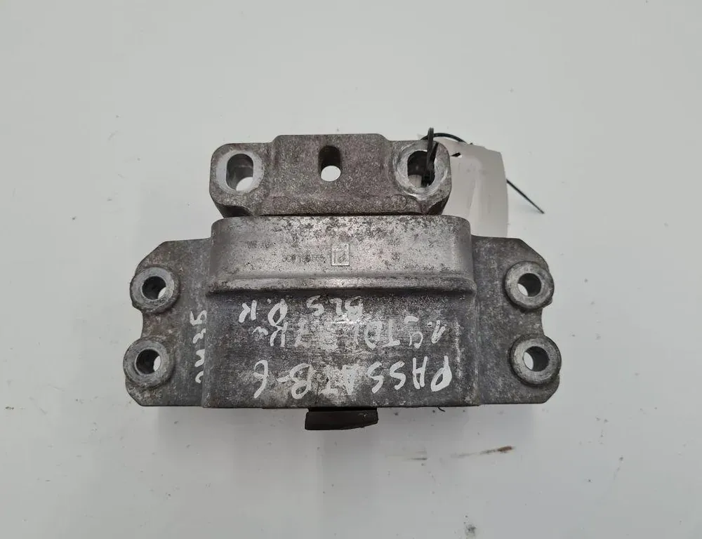VOLKSWAGEN Passat B7 (2010-2015) Front engine mount 3C0199555 33275755