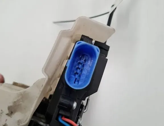 VOLKSWAGEN Golf 5 generation (2003-2009) Замок двери передний правый 3D2837016J 33276504