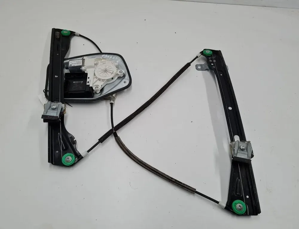 VOLKSWAGEN Golf 5 generation (2003-2009) Стеклоподъемник передней правой двери 1K0959793P,1K5837462B 33276507