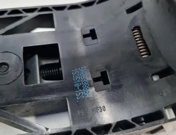 VOLKSWAGEN Golf 8 generation (2019-2023) Наружная ручка задней правой двери 5N0837017C 33276759