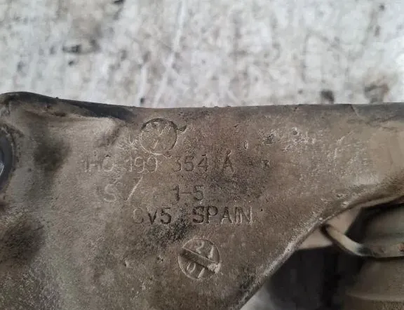 SEAT Leon 1 generation (1999-2005) Кронштейн двигателя правой стороны 33289926