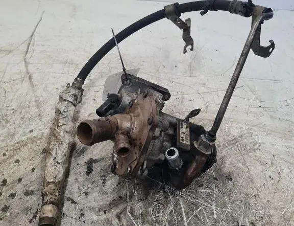 FORD Mondeo 3 generation (2000-2007) Stūres pastiprinātāja sūknis XS713A674BE 33290156