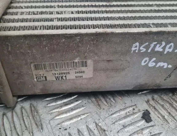 OPEL Astra H (2004-2014) Starpdzesētāja/interkūlera radiators 13128926 33301434